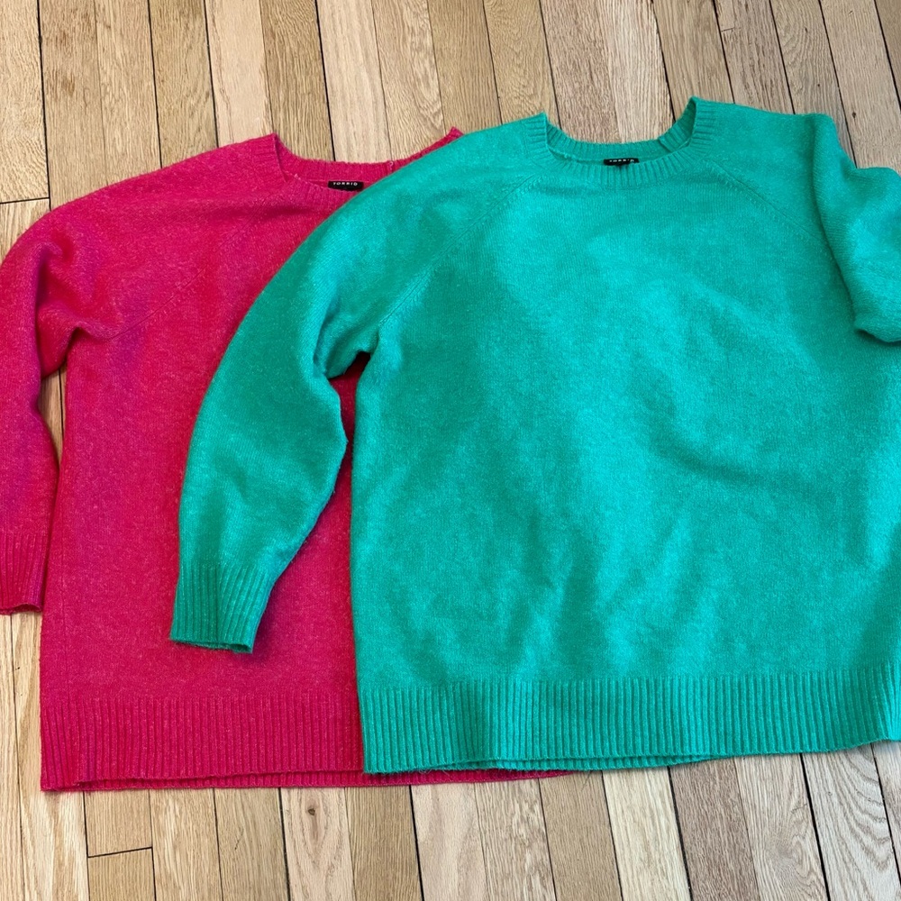 Cozy Women's Sweater Set - Pink and Green